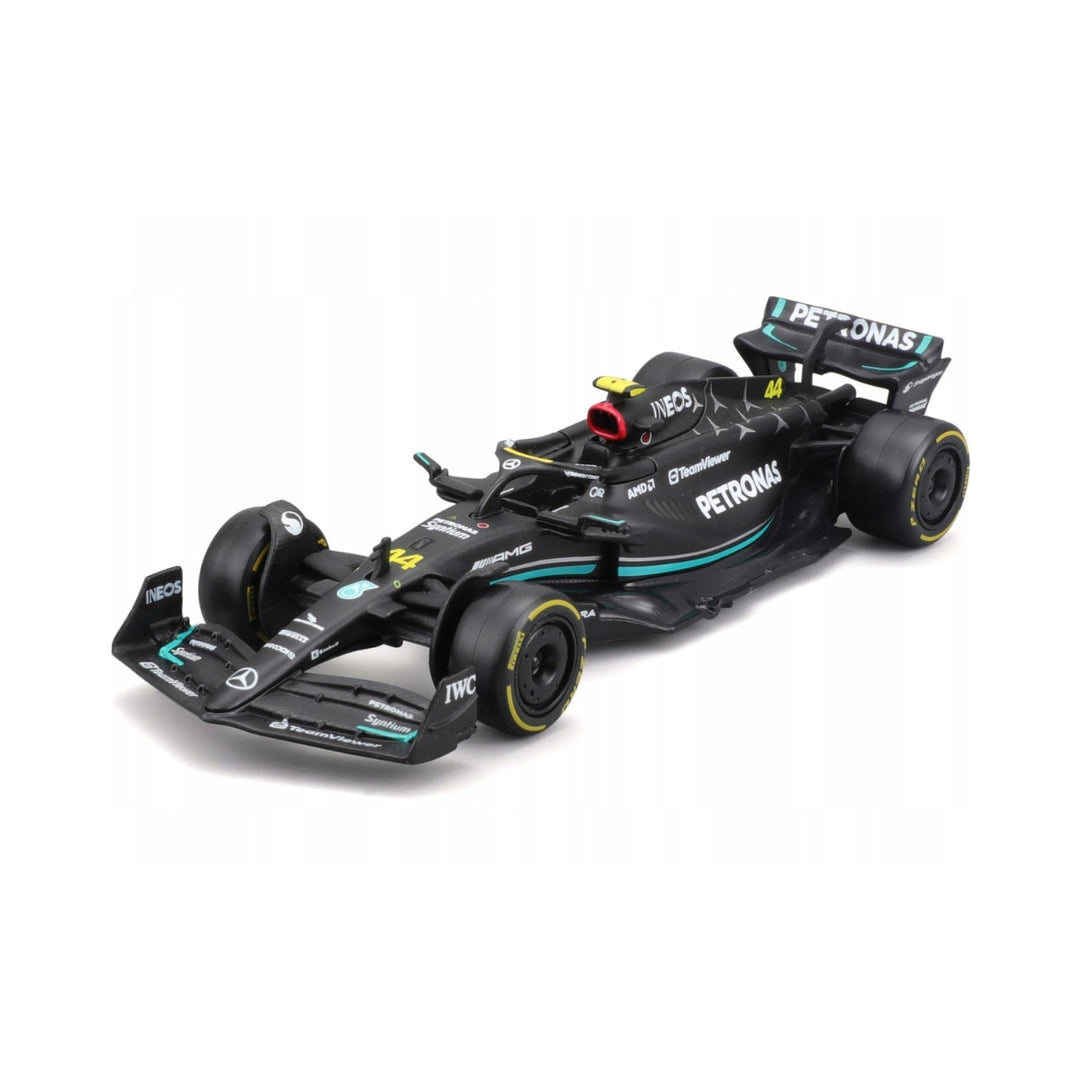 Mercedes AMG Petronas F1™ Team Lewis Hamilton & George Russell Bburago 1:24 Scale Model Car - Black