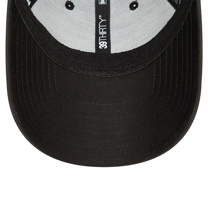 Manchester United FC Holographic 39THIRTY Stretch Fit Men's Cap - Black