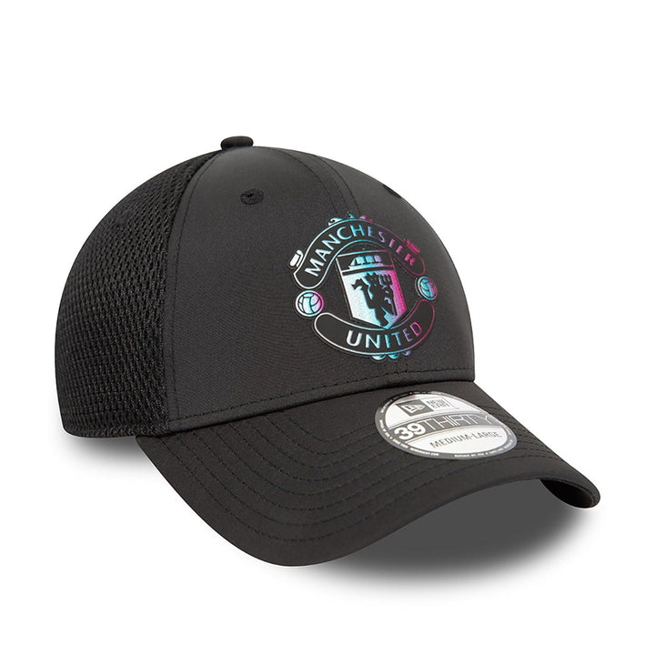 Manchester United FC Holographic 39THIRTY Stretch Fit Men's Cap - Black