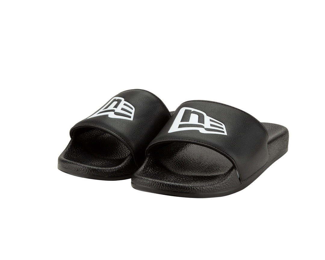Sandalias tipo chanclas para hombre AX20 de la marca NEW ERA® - Blanco y negro
