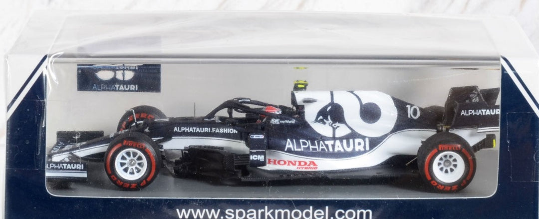 Pierre Gasly AlphaTauri Azerbaïdjan GP 2021 1:43 Spark Scale Model - Diecast - Bleu et Blanc
