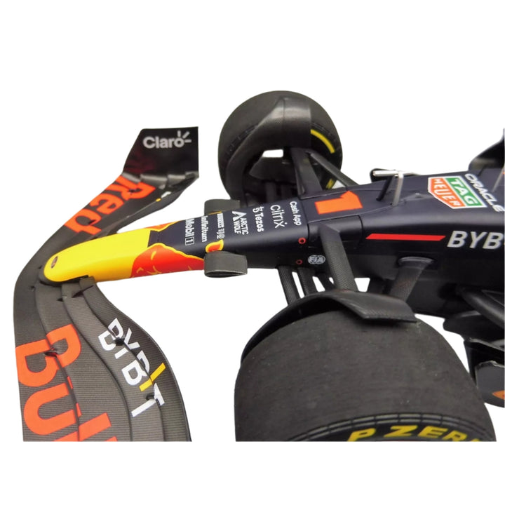 Oracle Red Bull Racing 1:18 RB18 Max Verstappen Saudi Arabian GP Minichamps Model Car - Blue