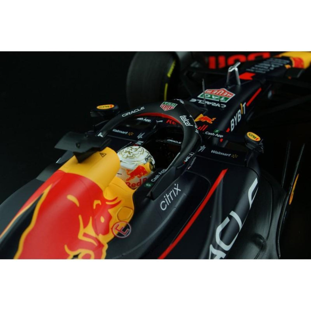 Oracle Red Bull Racing 1:18 RB18 Max Verstappen Saudi Arabian GP Minichamps Model Car - Blue