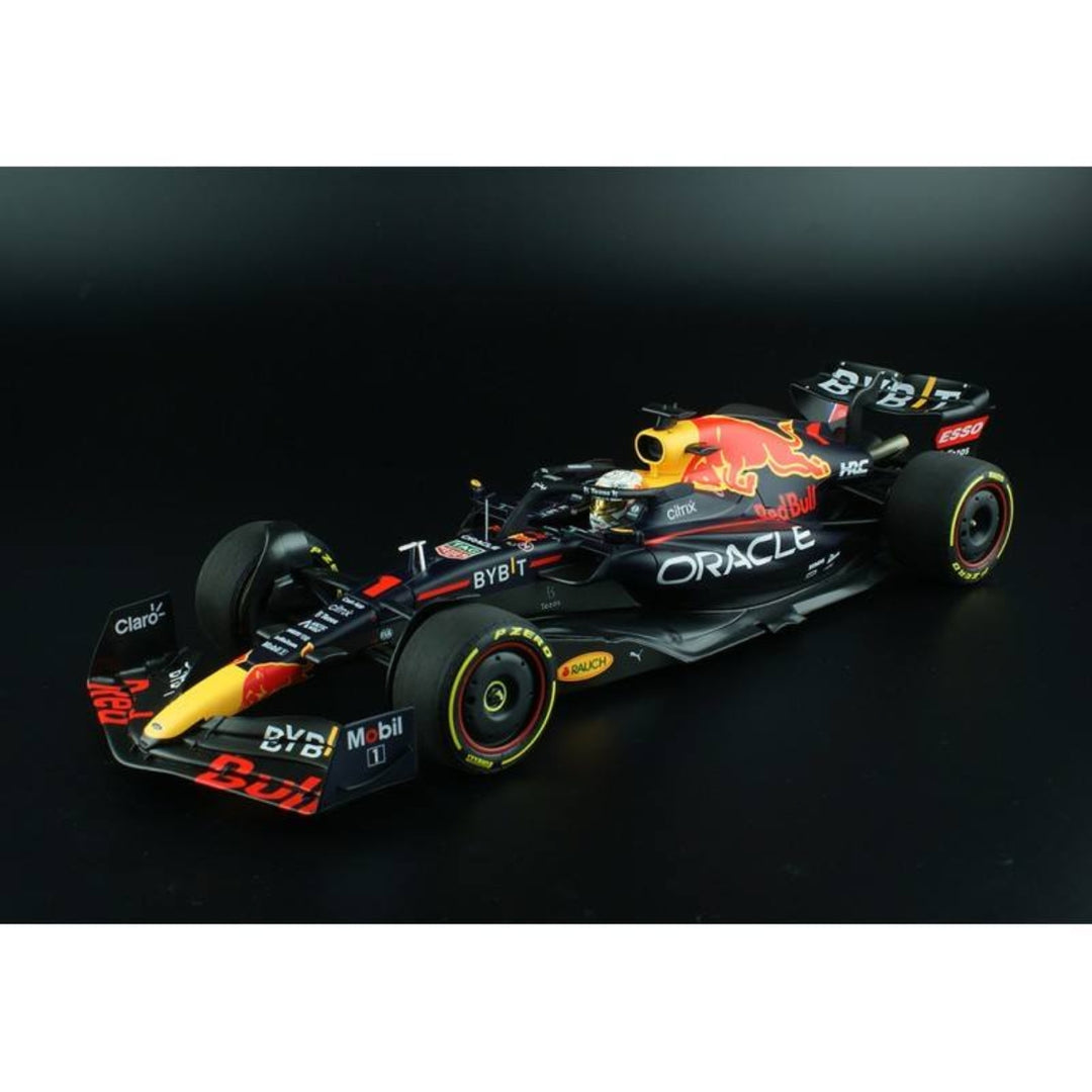 Oracle Red Bull Racing 1:18 RB18 Max Verstappen Saudi Arabian GP Minichamps Model Car - Blue