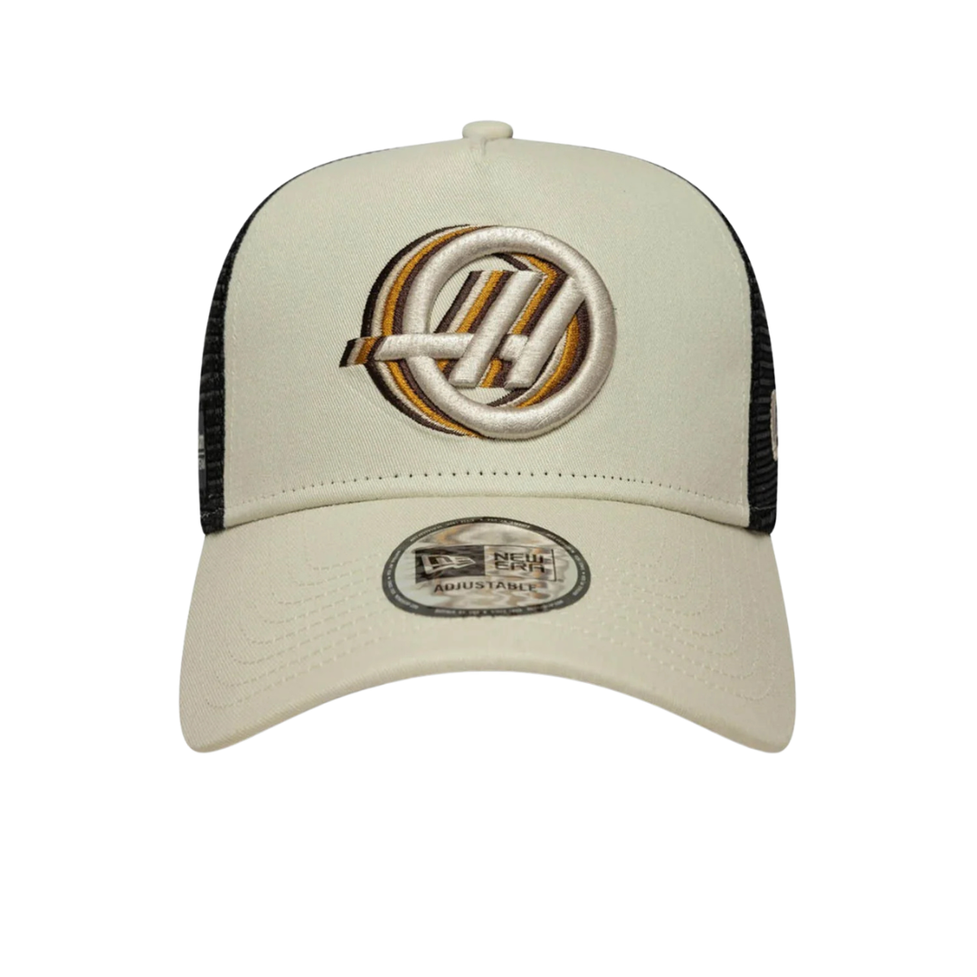 2026 Haas F1™ Team New Era Trucker Cap - Green/Beige