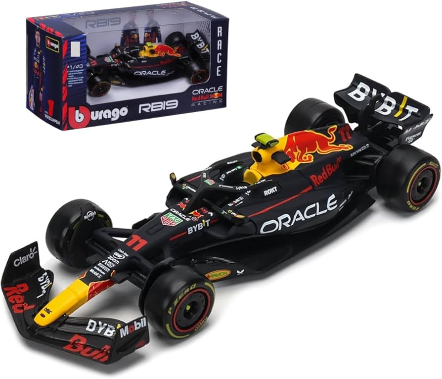 Bburago 1:43 scale Oracle Red Bull Racing™ Car Model - Accessories - Navy