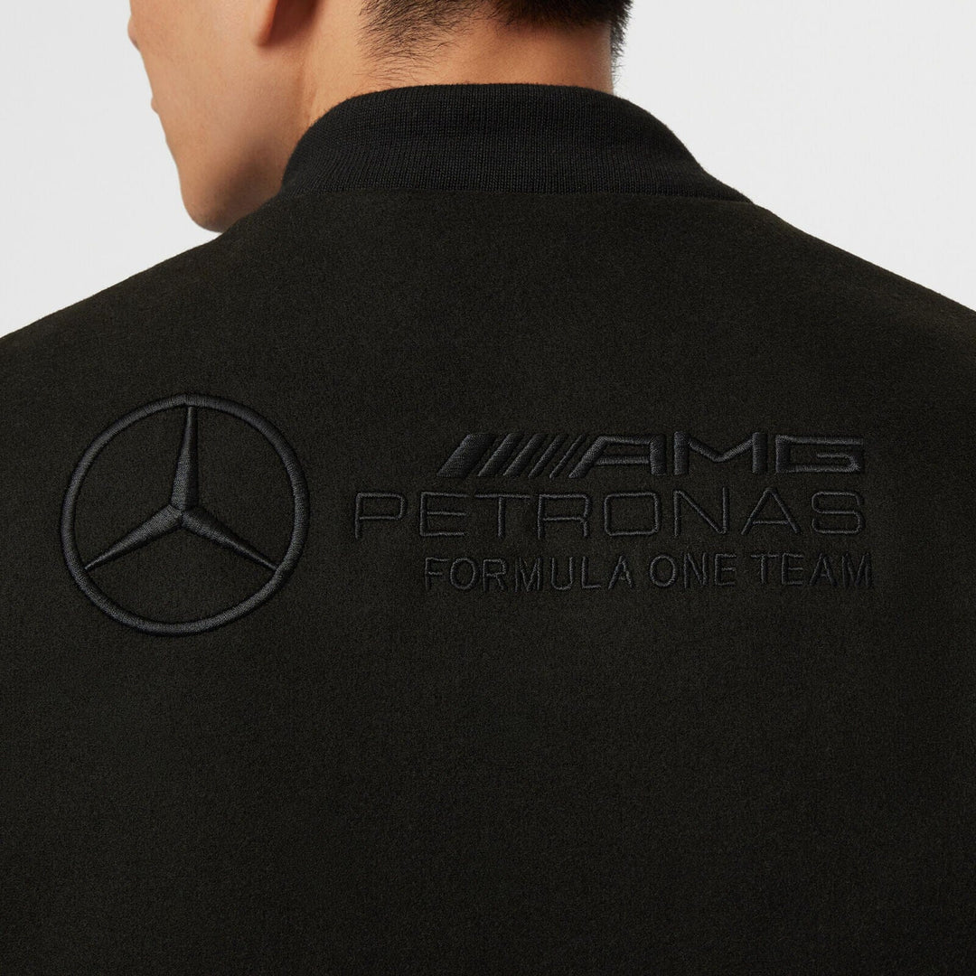 Mercedes AMG F1™ Varsity Jacket Adulto - Hombres - Negro