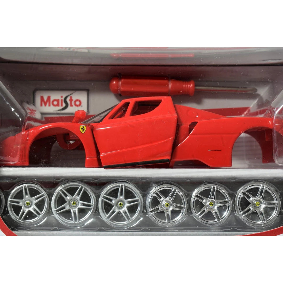 Ferrari Enzo Ferrari Maisto AssemblyLine 124 Diecast Metal Model Kit - Red