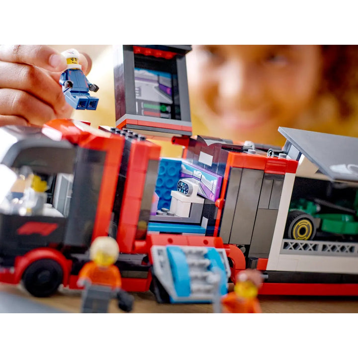 Oracle Red Bull Racing F1™ Team & Aston Martin F1™ Team Truck with RB20 & AMR24 F1™ LEGO 1:24 Scale Model Car - Muticolour