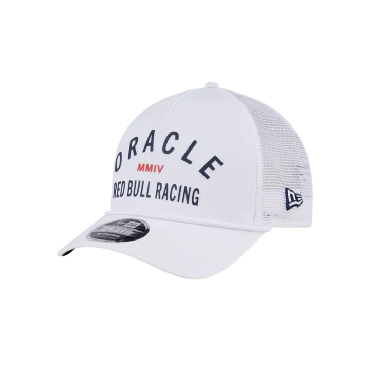 2025 Oracle Red Bull Racing F1™ Team NewEra 9Forty Minimalist Trucker Cap - White/Navy/Black