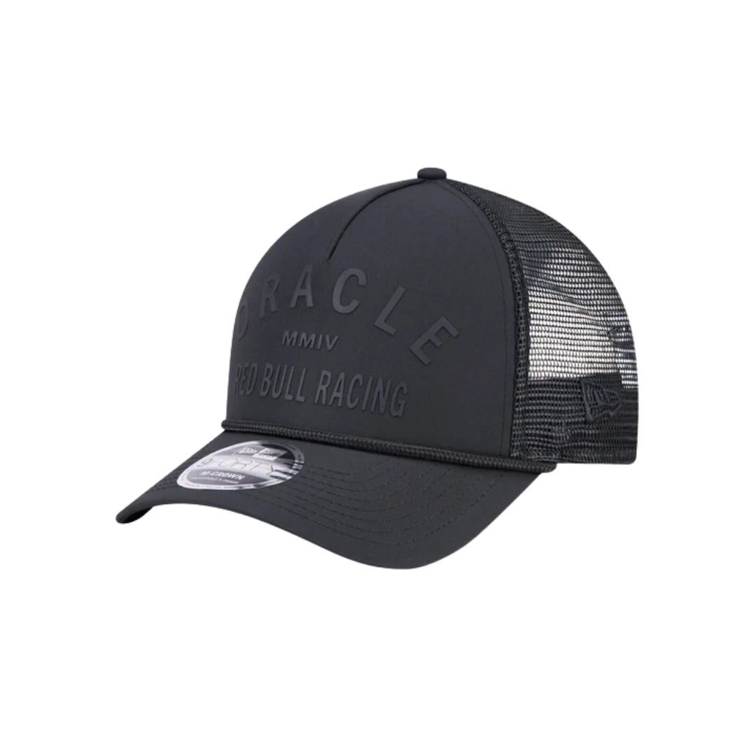 2025 Oracle Red Bull Racing F1™ Team NewEra 9Forty Minimalist Trucker Cap - White/Navy/Black