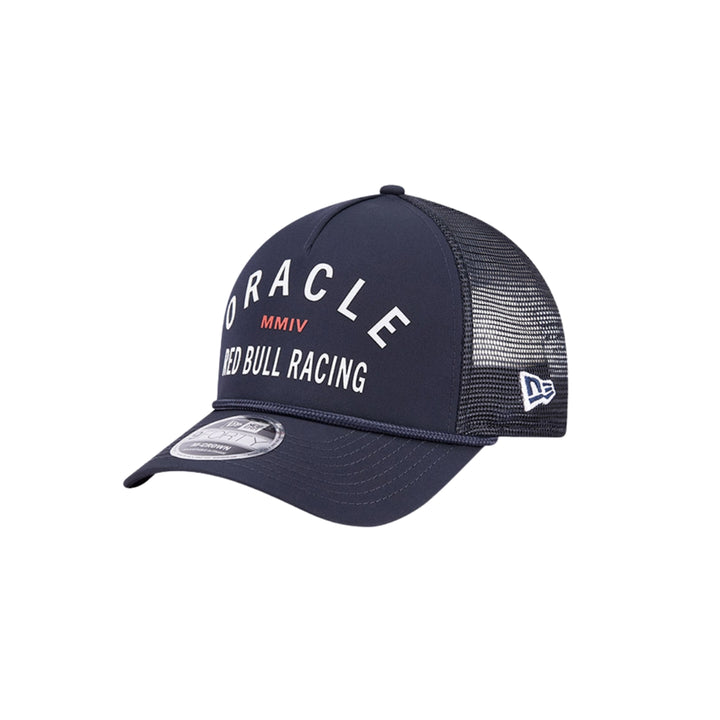 2025 Oracle Red Bull Racing F1™ Team NewEra 9Forty Minimalist Trucker Cap - White/Navy/Black