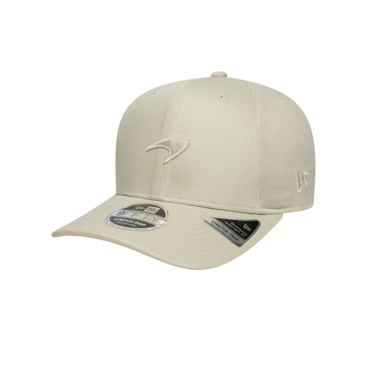 McLaren F1™ Team Era Seasonal Adult 9FIFTY Stretch Snap Cap – Off‑White (M-L)