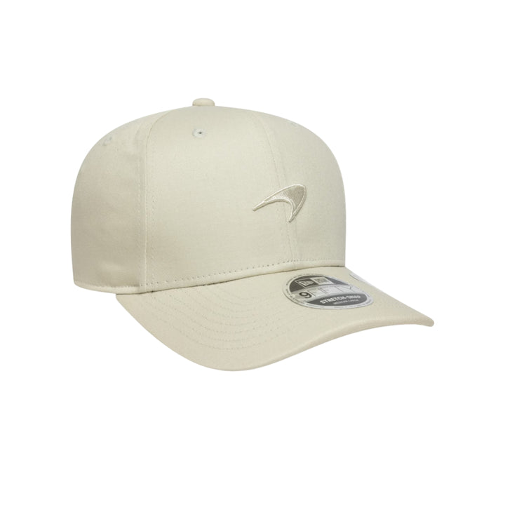 McLaren F1™ Team Era Seasonal Adult 9FIFTY Stretch Snap Cap – Off‑White (M-L)
