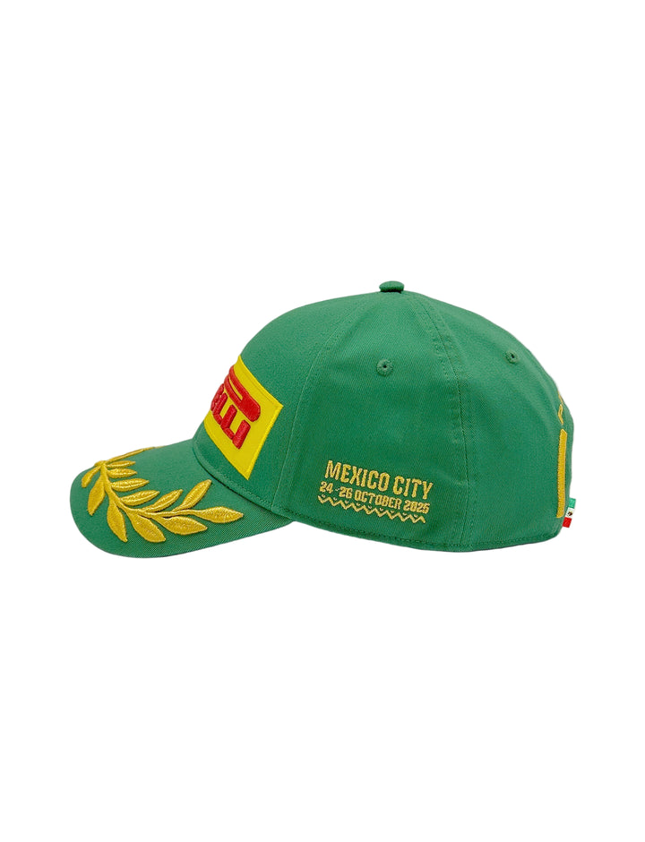 Gorra oficial Pirelli podio Gran Premio de México 2025 verde con logo rojo y amarillo en primer plano en verde