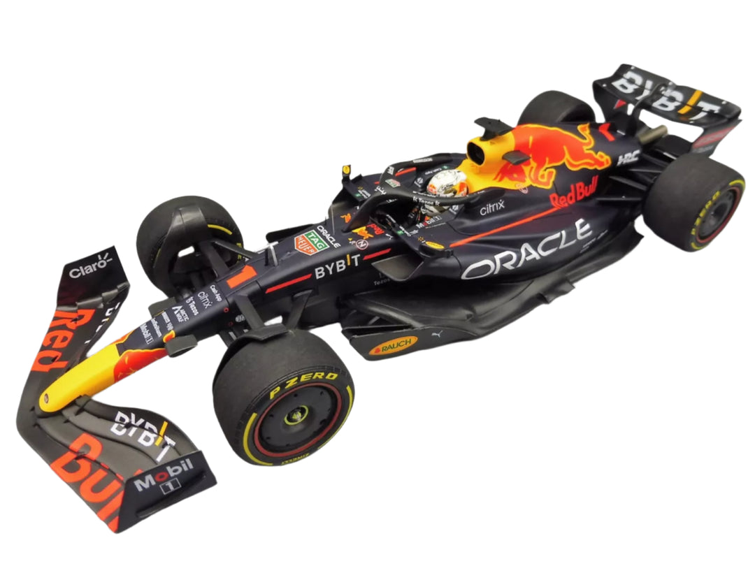 Oracle Red Bull Racing RB18 Verstappen 1/18 Scale MINICHAMPS 110220001 Saudi Arabia - Blue