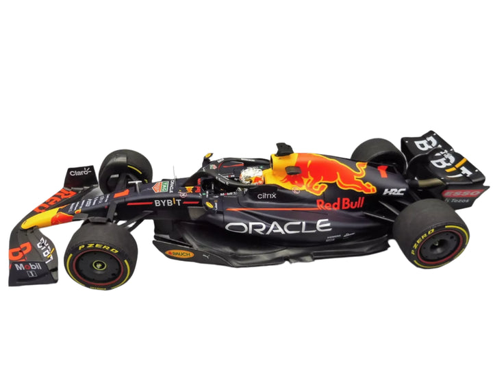 Oracle Red Bull Racing RB18 Verstappen 1/18 Scale MINICHAMPS 110220001 Saudi Arabia Winner - Blue